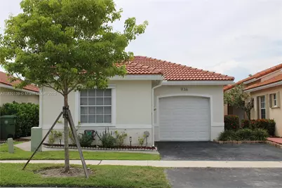 936 SW 180th Ter, Pembroke Pines, FL 33029 - Photo 1
