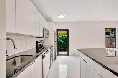 5731 NE 18th Ave #1, Fort Lauderdale, FL 33334 - Photo 1