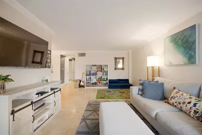 1030 9th St #304, Miami Beach, FL 33139 - Photo 1