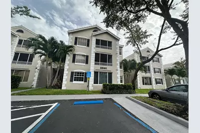 2841 N Oakland Forest Dr #205, Oakland Park, FL 33309 - Photo 1