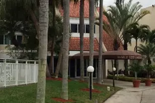 120 Lakeview Dr, Weston, FL 33326 - Photo 1