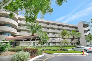 1001 Colony Point Cir, Pembroke Pines, FL 33026 - Photo 1