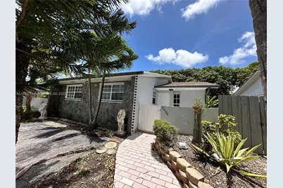 20500 SW 92nd Pl, Cutler Bay, FL 33189 - Photo 1