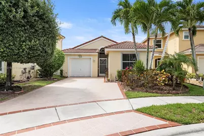 5618 Kingsmill Ct, Lake Worth, FL 33463 - Photo 1