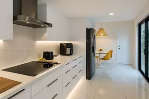 7441 Bay Hill Dr, Hialeah, FL 33015 - Photo 1