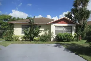 1431 Pines Ln, West Palm Beach, FL 33415 - Photo 1
