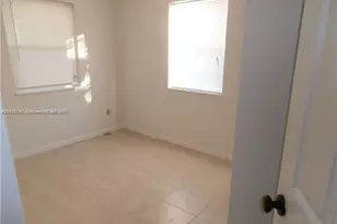 95 NE 41st St, Oakland Park, FL 33334 - Photo 1