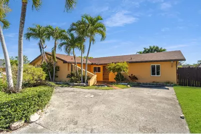 6525 SW 107th Ave, Miami, FL 33173 - Photo 1