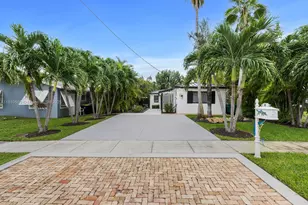 26 NE 3rd St, Dania Beach, FL 33004 - Photo 1