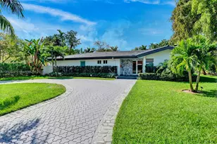 806 NE 92nd St, Miami Shores, FL 33138 - Photo 1