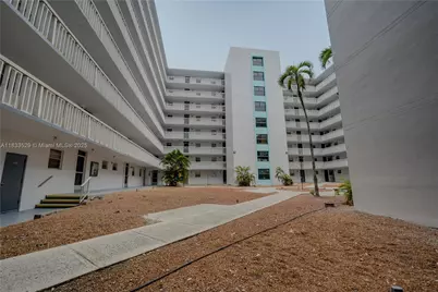 15600 NW 7th Ave #410, Miami, FL 33169 - Photo 1