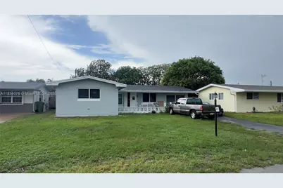8860 NW 10th St, Pembroke Pines, FL 33024 - Photo 1