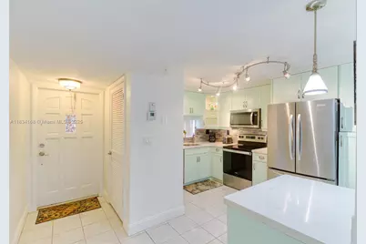400 S Hollybrook Dr #109, Pembroke Pines, FL 33025 - Photo 1