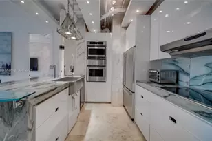 1155 Brickell Bay Dr, Miami, FL 33131 - Photo 1