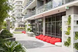 55 SW 9, Miami, FL 33130 - Photo 1