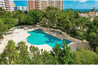 785 Crandon Blvd #302, Key Biscayne, FL 33149 - Photo 1