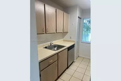 10765 Cleary Blvd #202, Plantation, FL 33324 - Photo 1