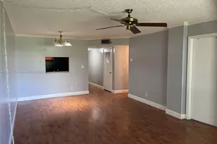 8735 Ramblewood Dr, Coral Springs, FL 33071 - Photo 2