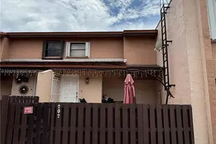 575 W Park Dr, Miami, FL 33172 - Photo 1