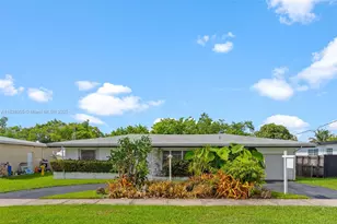 2370 NE 195th St, Miami, FL 33180 - Photo 1
