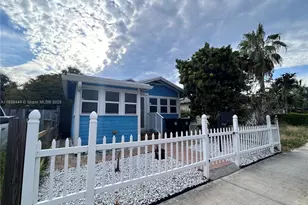 413 S K St, Lake Worth, FL 33460 - Photo 1