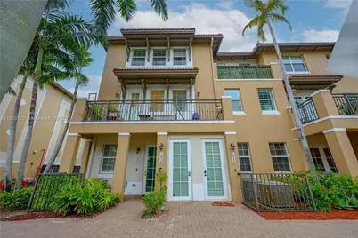 1030 SW 147th Ave #10610, Pembroke Pines, FL 33027 - Photo 1