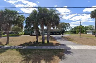 1376 E Main St, Pahokee, FL 33476 - Photo 1