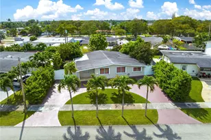 11020 SW 55th St, Miami, FL 33165 - Photo 1