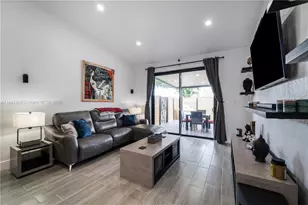 6711 NW 193rd Ter, Hialeah, FL 33015 - Photo 1