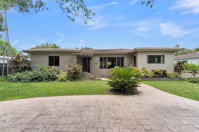 1044 NE 97th St, Miami Shores, FL 33138 - Photo 1