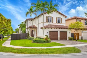 455 SE 34th Terrace, Homestead, FL 33033 - Photo 1