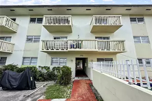 770 NE 128th St, North Miami, FL 33161 - Photo 1