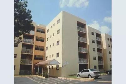 8185 NW 7th St #219, Miami, FL 33126 - Photo 1