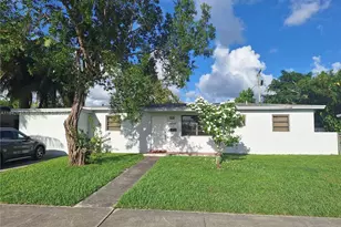 4315 SW 98th Ave, Miami, FL 33165 - Photo 1