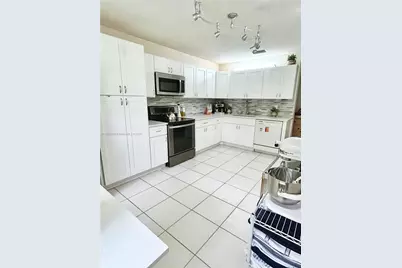 8791 Holly Ct #202, Tamarac, FL 33321 - Photo 1