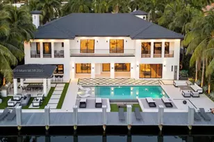 131 Royal Palm Dr, Fort Lauderdale, FL 33301 - Photo 1