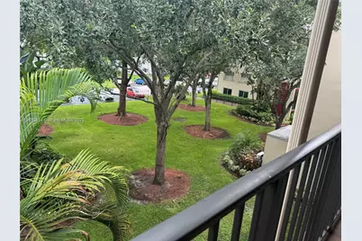 200 SW 132nd Way #313L, Pembroke Pines, FL 33027 - Photo 1