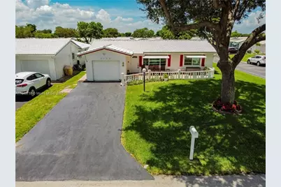 8552 N Campanelli Blvd, Plantation, FL 33322 - Photo 1