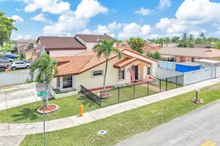 10421 SW 13th St, Miami, FL 33174 - Photo 1