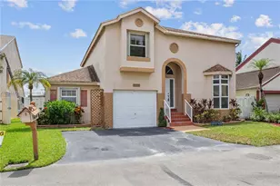 1050 SW 109th Terrace, Davie, FL 33324 - Photo 1