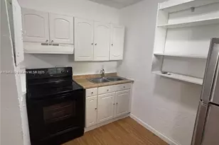 542 NW 8th, Miami, FL 33136 - Photo 1