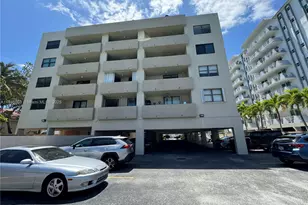 7125 Bay Dr, Miami Beach, FL 33141 - Photo 1