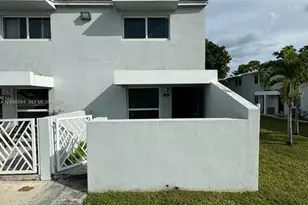 483 NW 19th St, Miami, FL 33136 - Photo 1