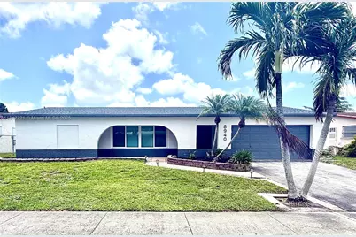 8940 NW 7th Ct, Pembroke Pines, FL 33024 - Photo 1