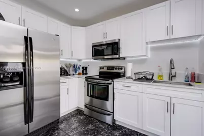 2784 NW 9th St, Fort Lauderdale, FL 33311 - Photo 1