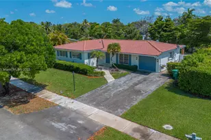 10420 SW 98th St, Miami, FL 33176 - Photo 1