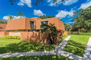 2551 Camelot Ct, Cooper City, FL 33026 - Photo 1