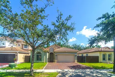 2219 SE 1st St, Homestead, FL 33033 - Photo 1