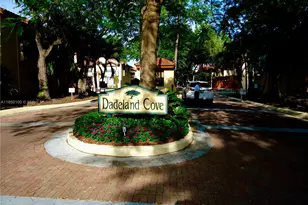 10152 SW 77th Ct, Miami, FL 33156 - Photo 1