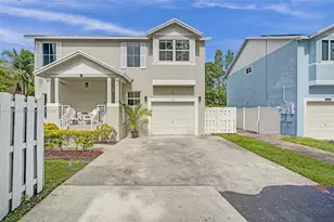 470 NW 102nd Terrace, Pembroke Pines, FL 33026 - Photo 1